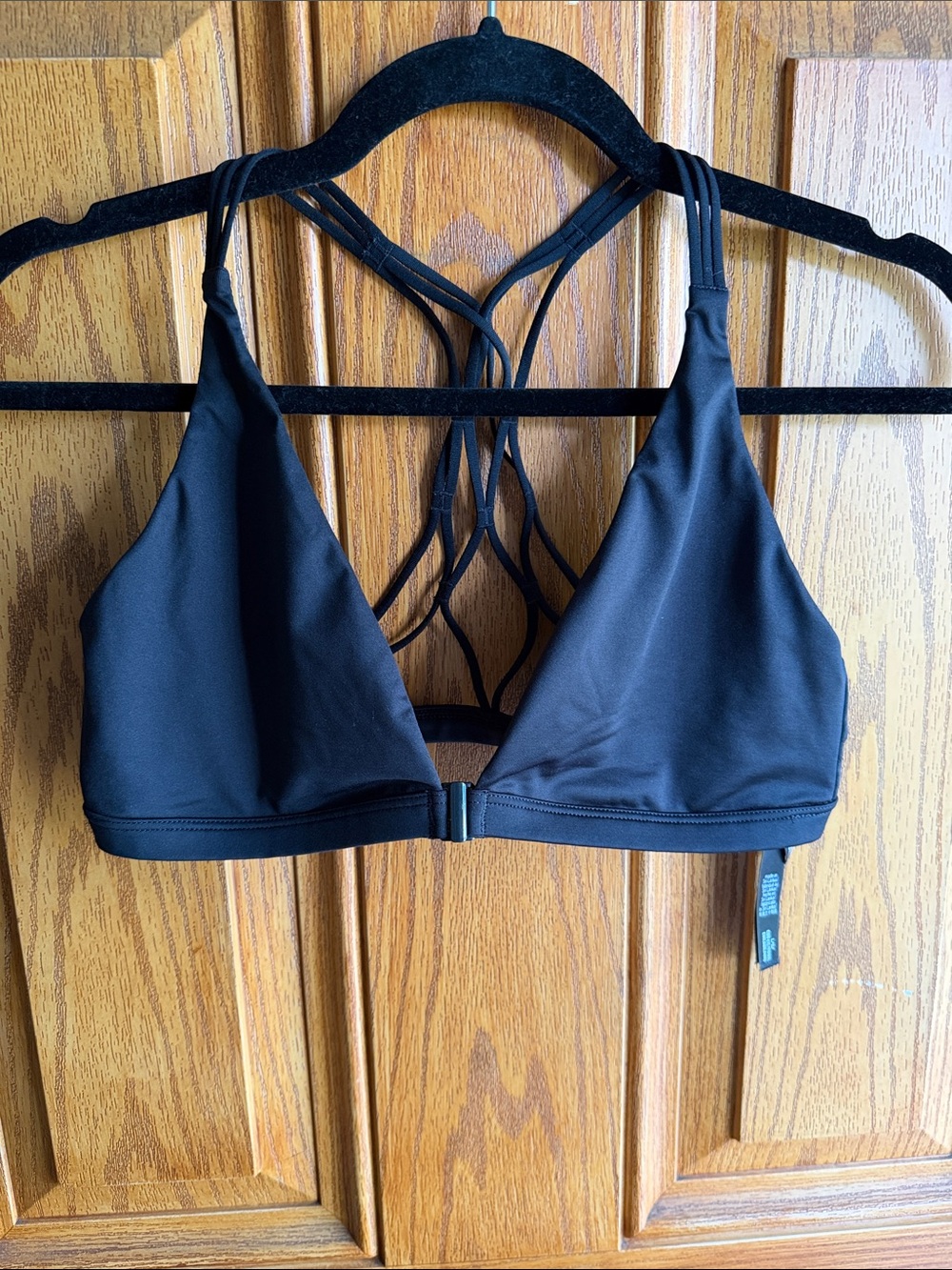 Black Strappy Front-Clasp Sports Bralette